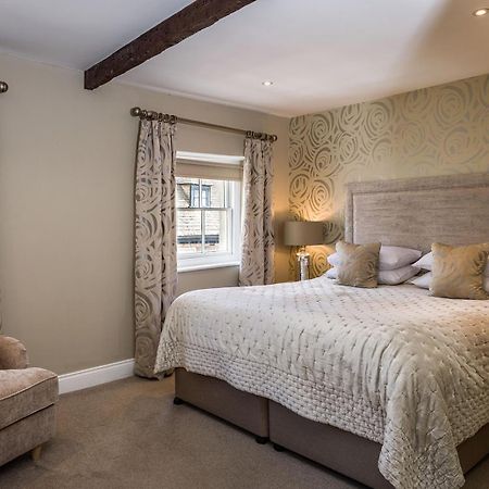 The Lake Isle Restaurant With Rooms Uppingham Exterior photo